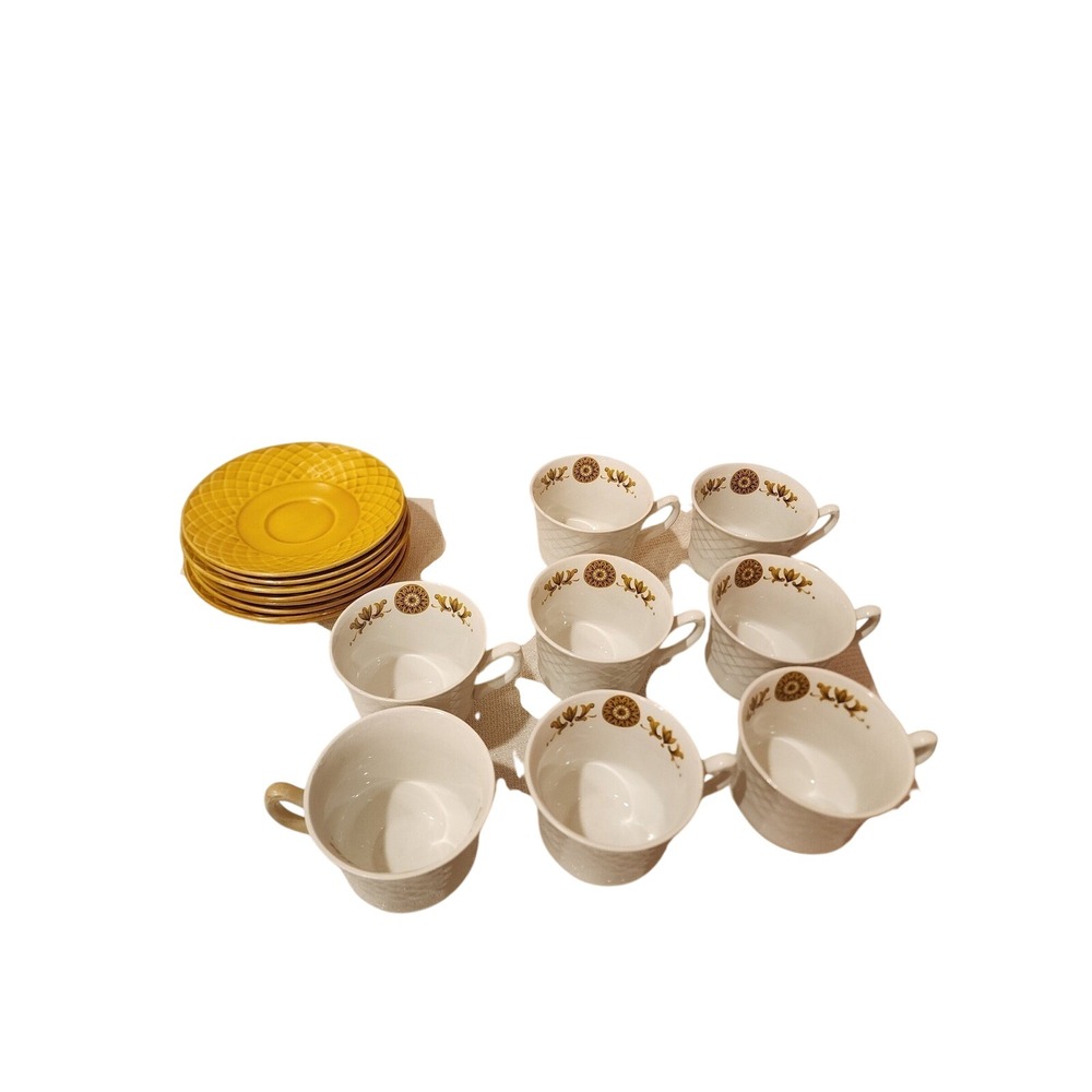 Enoc 8 Gold Medallion Teacups 8 Saucers Yellow Embossed Vintage England‎